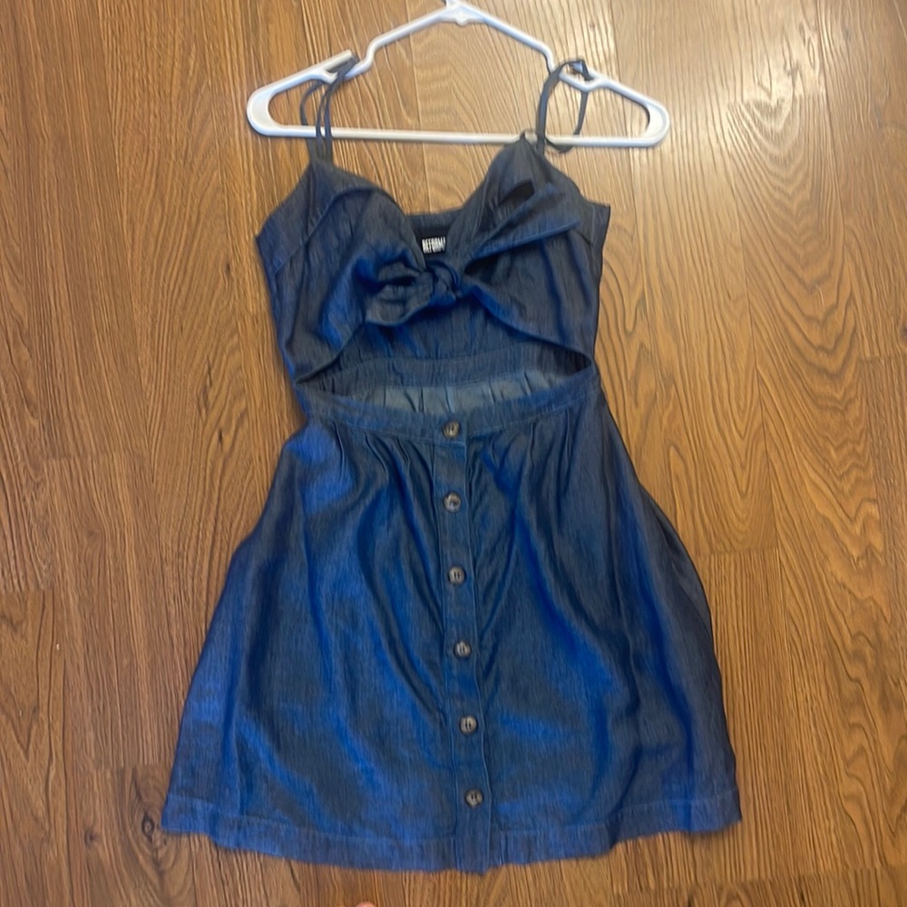 REFORMATION DRESS - Picture 2 of 3